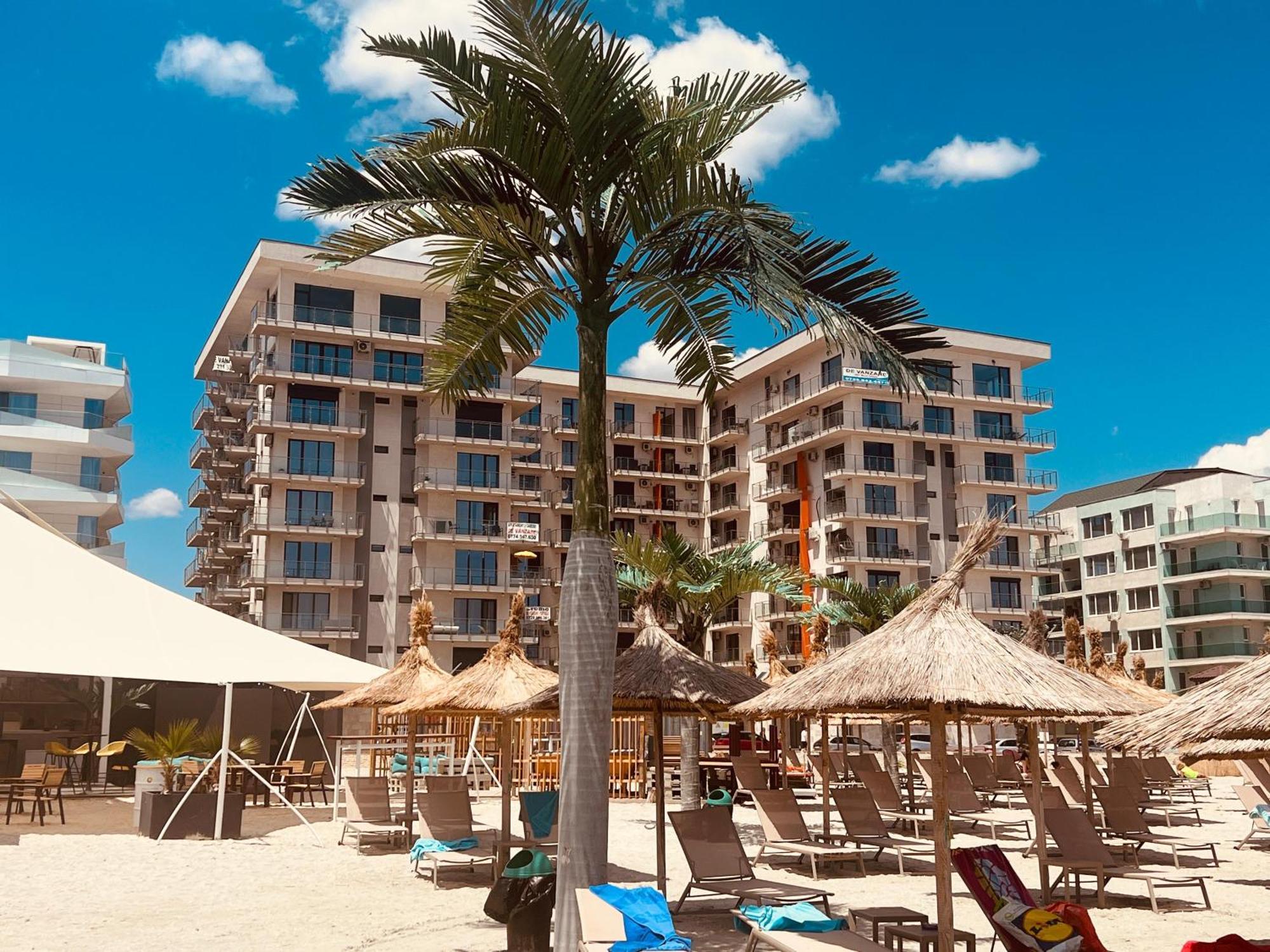 Cosmopolitan - Studio Pe Plaja Cu Vedere La Mare & Loc Parcare Gratis ナボダリ エクステリア 写真